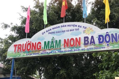 CB, GV, NV nhà trường dọn dẹp vệ sinh để chuẩn bị đón trẻ đến trường năm học 2022 – 2023